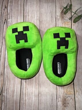 Minecraft Creeper Slippers
